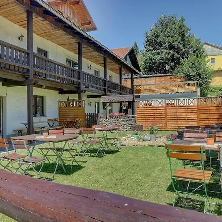 In Mit Grosser Terrasse Sankt Oswald-Riedlhuette
